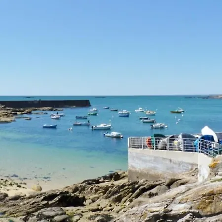 Bel Avec Terrasse Et Sa Petite Vue Kerroc'h * Ploemeur